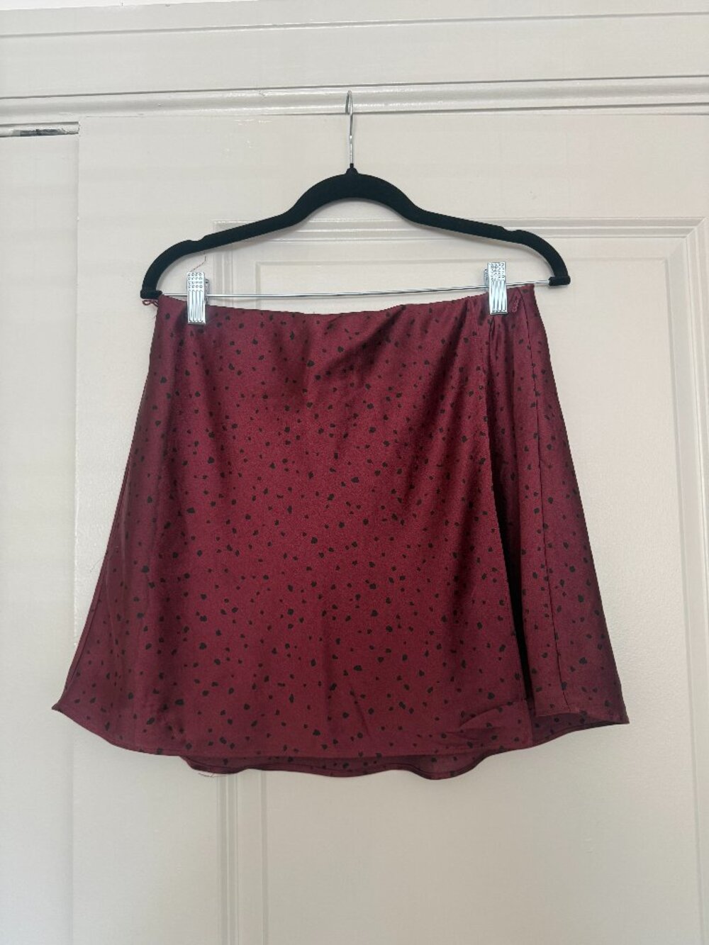 Abercrombie & Fitch Maroon & Black Spotted Mini Skirt Size Medium